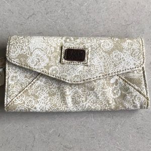 Aero Wallet/ Clutch